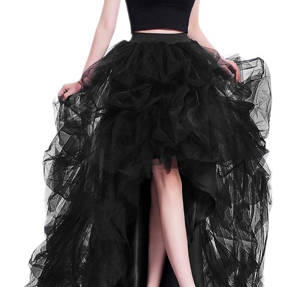 Black high-low tulle skirt. Perfect for holidays, photo shoots, or fancy event! - Picture 3 of 3